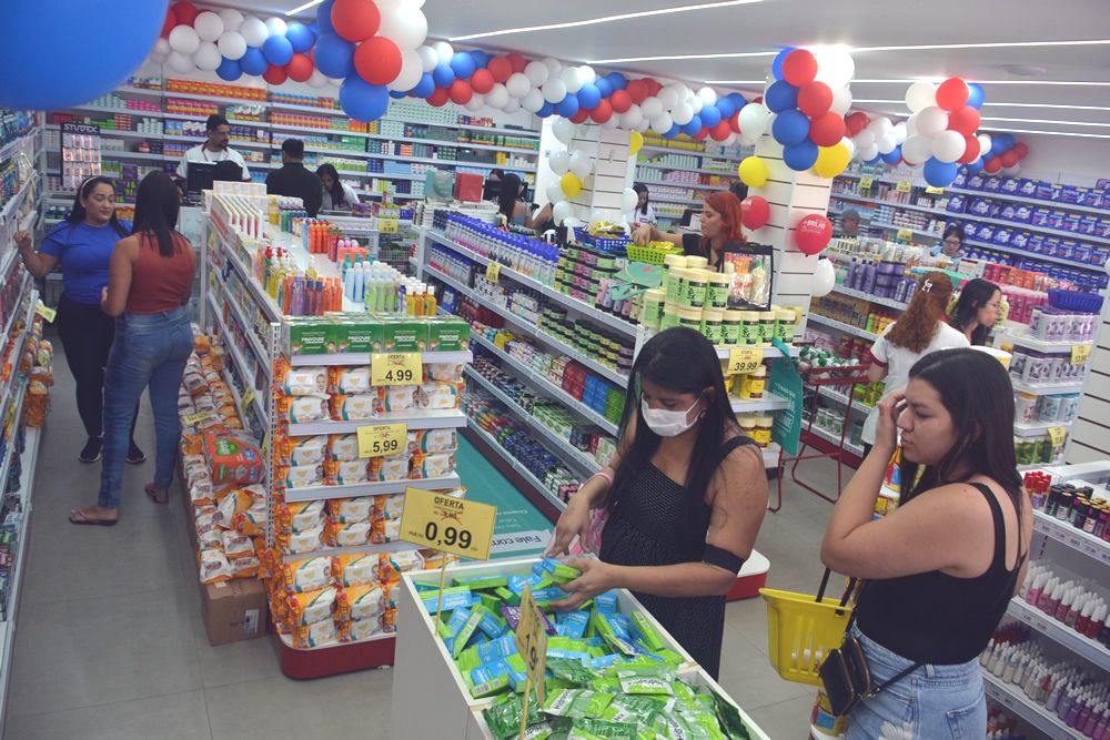 (Fotos) Dois dias de festa marcam a reinauguração da Drogaria São Rafael de Santa Maria