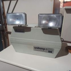 Luminária de emergência Unilamp com dois refletores nova